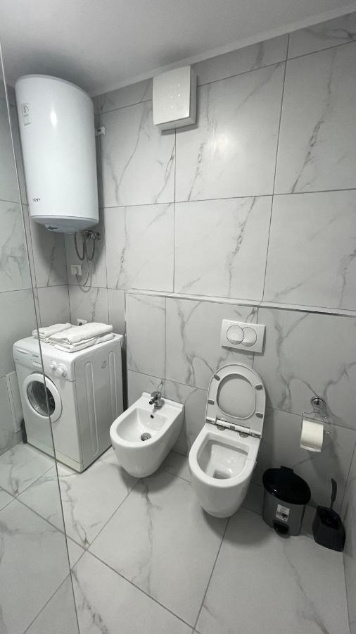 Johana Blloku Apartment In Amazing Location! Tiranë Ngoại thất bức ảnh